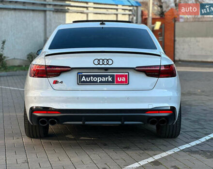 Белый Ауди С4, объемом двигателя 3 л и пробегом 11 тыс. км за 35990 $, фото 4 на Automoto.ua