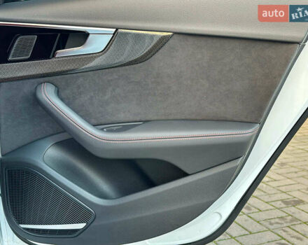 Белый Ауди С4, объемом двигателя 3 л и пробегом 11 тыс. км за 35990 $, фото 20 на Automoto.ua