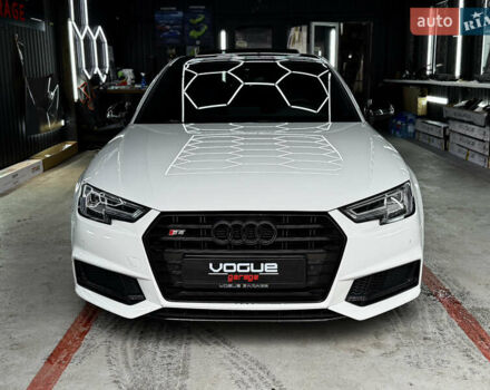 Белый Ауди С4, объемом двигателя 3 л и пробегом 110 тыс. км за 26500 $, фото 1 на Automoto.ua