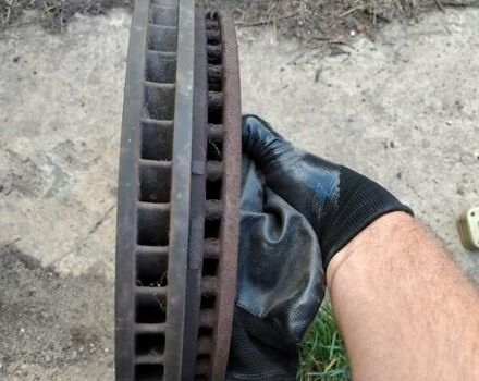 Красный Ауди С4, объемом двигателя 3 л и пробегом 154 тыс. км за 14500 $, фото 1 на Automoto.ua