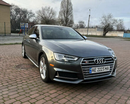 Серый Ауди С4, объемом двигателя 3 л и пробегом 72 тыс. км за 25900 $, фото 2 на Automoto.ua