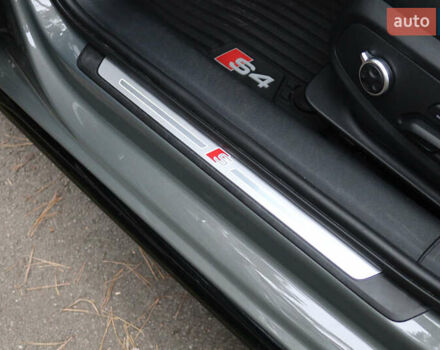 Сірий Ауді С4, об'ємом двигуна 3 л та пробігом 33 тис. км за 47000 $, фото 21 на Automoto.ua