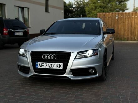 Ауди С4 2011 в Павлограде на Automoto.ua Серый Ауди С4, объемом двигателя 3 л и пробегом 190 тыс. км за 12799 $, фото 1 на Automoto.ua