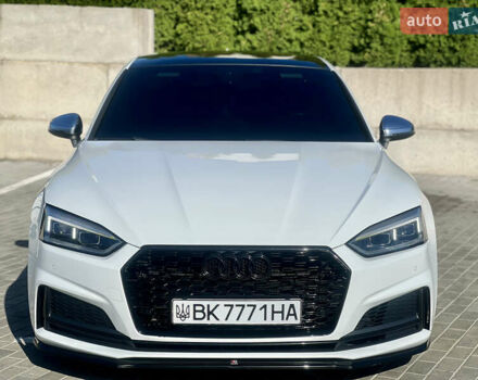 Білий Ауді S5, об'ємом двигуна 3 л та пробігом 130 тис. км за 33500 $, фото 2 на Automoto.ua