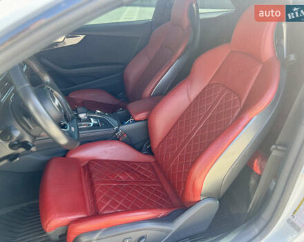Білий Ауді S5, об'ємом двигуна 3 л та пробігом 130 тис. км за 33500 $, фото 25 на Automoto.ua