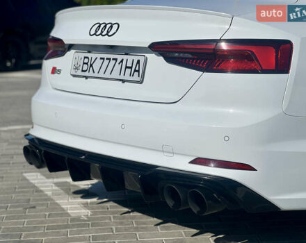 Білий Ауді S5, об'ємом двигуна 3 л та пробігом 130 тис. км за 33500 $, фото 17 на Automoto.ua