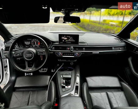 Белый Ауди С5, объемом двигателя 3 л и пробегом 75 тыс. км за 40000 $, фото 2 на Automoto.ua