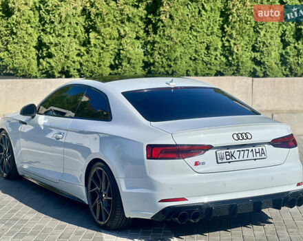 Білий Ауді S5, об'ємом двигуна 3 л та пробігом 130 тис. км за 33500 $, фото 6 на Automoto.ua