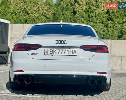 Білий Ауді S5, об'ємом двигуна 3 л та пробігом 130 тис. км за 33500 $, фото 9 на Automoto.ua