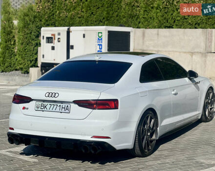 Білий Ауді S5, об'ємом двигуна 3 л та пробігом 130 тис. км за 33500 $, фото 10 на Automoto.ua