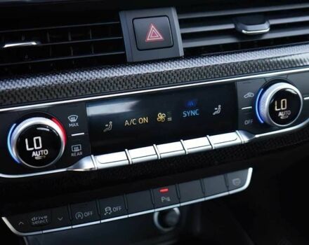 Белый Ауди С5, объемом двигателя 3 л и пробегом 41 тыс. км за 18560 $, фото 7 на Automoto.ua