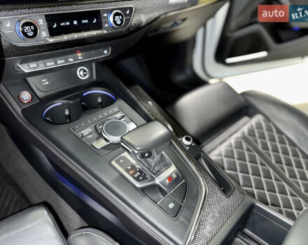 Белый Ауди С5, объемом двигателя 3 л и пробегом 54 тыс. км за 35500 $, фото 19 на Automoto.ua