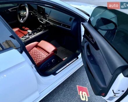 Білий Ауді S5, об'ємом двигуна 3 л та пробігом 12 тис. км за 58000 $, фото 27 на Automoto.ua