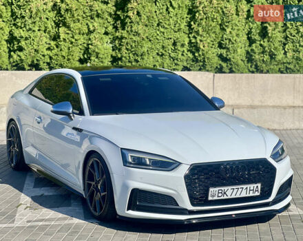 Білий Ауді S5, об'ємом двигуна 3 л та пробігом 130 тис. км за 33500 $, фото 1 на Automoto.ua