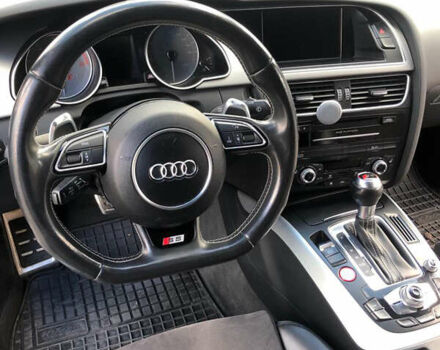 Чорний Ауді S5, об'ємом двигуна 3 л та пробігом 240 тис. км за 14000 $, фото 6 на Automoto.ua