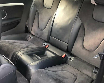 Чорний Ауді S5, об'ємом двигуна 3 л та пробігом 240 тис. км за 14000 $, фото 5 на Automoto.ua
