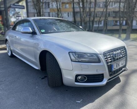 Сірий Ауді S5, об'ємом двигуна 0.42 л та пробігом 203 тис. км за 8000 $, фото 2 на Automoto.ua