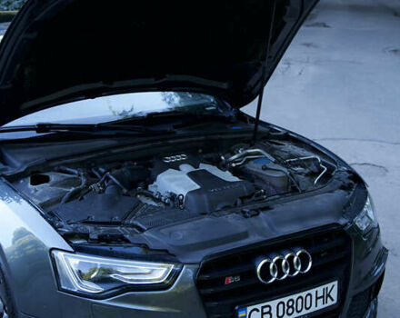 Сірий Ауді S5, об'ємом двигуна 3 л та пробігом 107 тис. км за 16500 $, фото 2 на Automoto.ua