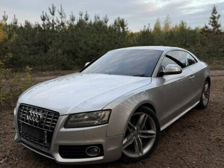 Серый Ауди С5, объемом двигателя 4.2 л и пробегом 265 тыс. км за 6200 $, фото 1 на Automoto.ua