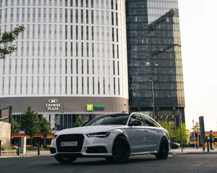 Белый Ауди С6, объемом двигателя 3.99 л и пробегом 148 тыс. км за 31000 $, фото 3 на Automoto.ua