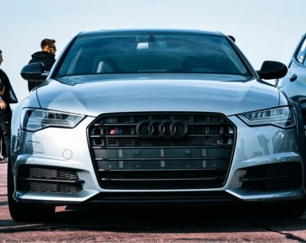 Серый Ауди С6, объемом двигателя 4 л и пробегом 110 тыс. км за 35500 $, фото 1 на Automoto.ua