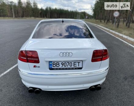 Білий Ауді S8, об'ємом двигуна 5.2 л та пробігом 130 тис. км за 15500 $, фото 3 на Automoto.ua