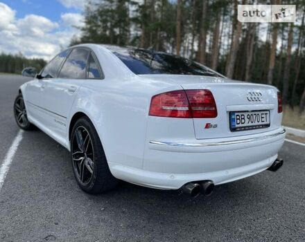 Білий Ауді S8, об'ємом двигуна 5.2 л та пробігом 130 тис. км за 15500 $, фото 1 на Automoto.ua