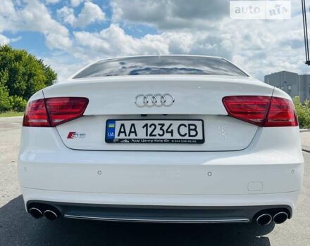 Білий Ауді S8, об'ємом двигуна 4 л та пробігом 125 тис. км за 45000 $, фото 9 на Automoto.ua