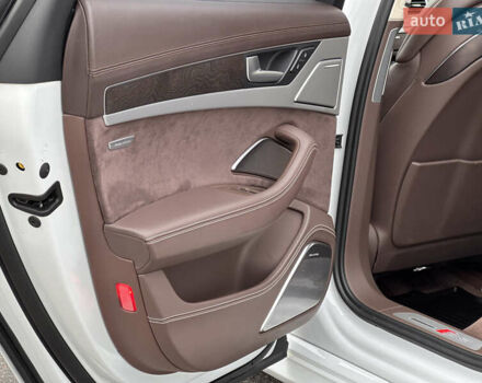 Белый Ауди С8, объемом двигателя 3.99 л и пробегом 164 тыс. км за 32999 $, фото 27 на Automoto.ua