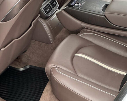 Белый Ауди С8, объемом двигателя 3.99 л и пробегом 164 тыс. км за 32999 $, фото 28 на Automoto.ua