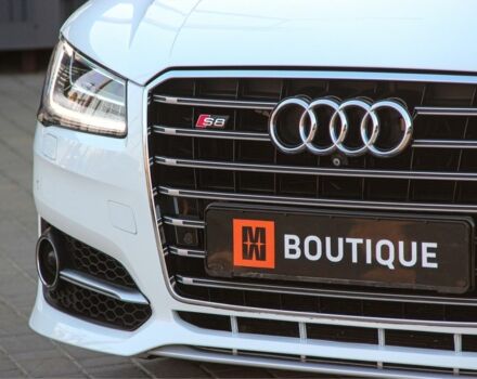 Белый Ауди С8, объемом двигателя 4 л и пробегом 91 тыс. км за 41500 $, фото 2 на Automoto.ua