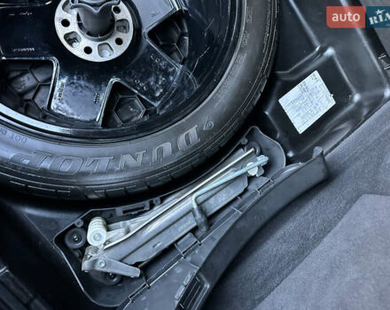 Ауди С8 2007 в Киеве на Automoto.ua Черный Ауди С8, объемом двигателя 5.2 л и пробегом 150 тыс. км за 14990 $, фото 65 на Automoto.ua