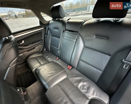 Ауди С8 2007 в Киеве на Automoto.ua Черный Ауди С8, объемом двигателя 5.2 л и пробегом 150 тыс. км за 14990 $, фото 73 на Automoto.ua