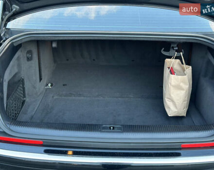 Ауди С8 2007 в Киеве на Automoto.ua Черный Ауди С8, объемом двигателя 5.2 л и пробегом 150 тыс. км за 14990 $, фото 66 на Automoto.ua