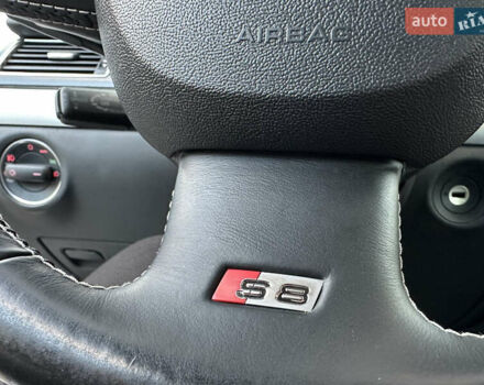 Ауди С8 2007 в Киеве на Automoto.ua Черный Ауди С8, объемом двигателя 5.2 л и пробегом 150 тыс. км за 14990 $, фото 28 на Automoto.ua