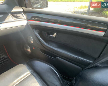 Черный Ауди С8, объемом двигателя 5.2 л и пробегом 270 тыс. км за 12999 $, фото 21 на Automoto.ua