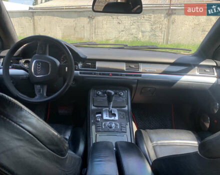 Черный Ауди С8, объемом двигателя 5.2 л и пробегом 270 тыс. км за 12999 $, фото 20 на Automoto.ua