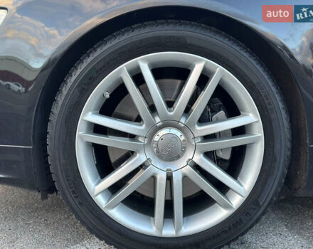 Ауди С8 2007 в Киеве на Automoto.ua Черный Ауди С8, объемом двигателя 5.2 л и пробегом 150 тыс. км за 14990 $, фото 69 на Automoto.ua