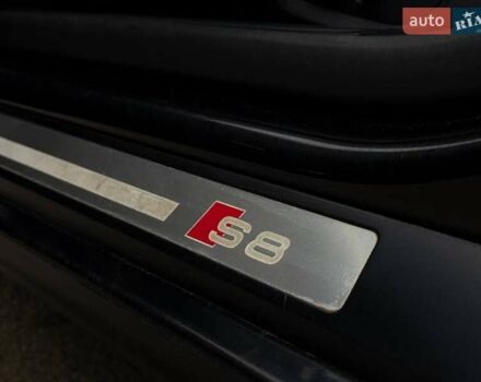 Черный Ауди С8, объемом двигателя 5.2 л и пробегом 153 тыс. км за 22777 $, фото 22 на Automoto.ua