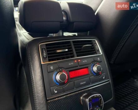 Черный Ауди С8, объемом двигателя 5.2 л и пробегом 153 тыс. км за 22777 $, фото 29 на Automoto.ua