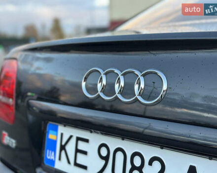 Ауди С8 2007 в Киеве на Automoto.ua Черный Ауди С8, объемом двигателя 5.2 л и пробегом 150 тыс. км за 14990 $, фото 74 на Automoto.ua