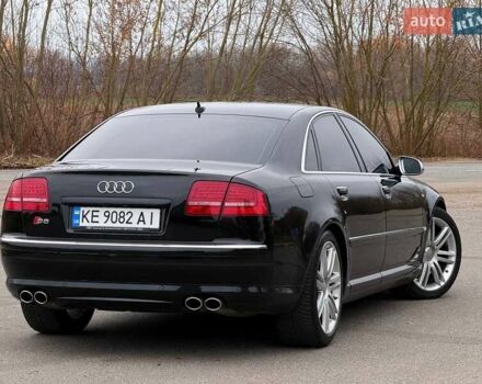 Черный Ауди С8, объемом двигателя 5.2 л и пробегом 153 тыс. км за 22777 $, фото 5 на Automoto.ua