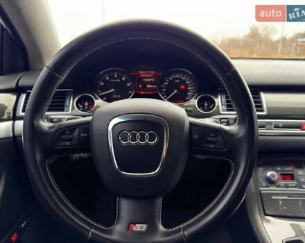 Черный Ауди С8, объемом двигателя 5.2 л и пробегом 153 тыс. км за 22777 $, фото 23 на Automoto.ua