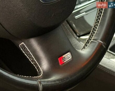 Черный Ауди С8, объемом двигателя 5.2 л и пробегом 153 тыс. км за 22777 $, фото 20 на Automoto.ua