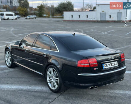 Ауди С8 2007 в Киеве на Automoto.ua Черный Ауди С8, объемом двигателя 5.2 л и пробегом 150 тыс. км за 14990 $, фото 7 на Automoto.ua