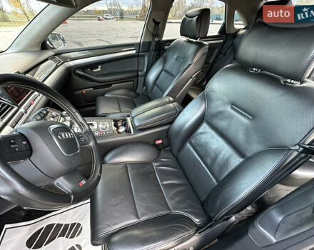 Ауди С8 2007 в Киеве на Automoto.ua Черный Ауди С8, объемом двигателя 5.2 л и пробегом 150 тыс. км за 14990 $, фото 3 на Automoto.ua