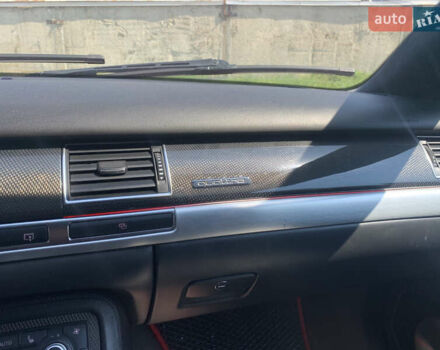 Черный Ауди С8, объемом двигателя 5.2 л и пробегом 270 тыс. км за 12999 $, фото 22 на Automoto.ua