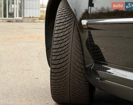 Черный Ауди С8, объемом двигателя 5.2 л и пробегом 153 тыс. км за 22777 $, фото 12 на Automoto.ua