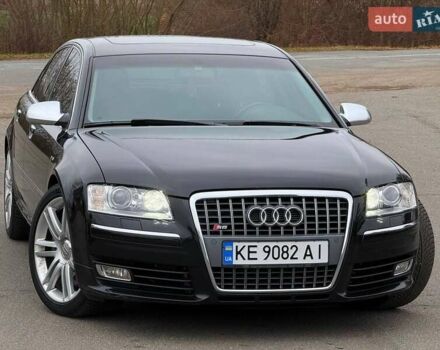 Черный Ауди С8, объемом двигателя 5.2 л и пробегом 153 тыс. км за 22777 $, фото 3 на Automoto.ua