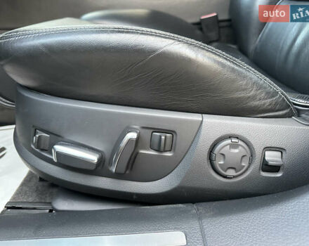 Ауди С8 2007 в Киеве на Automoto.ua Черный Ауди С8, объемом двигателя 5.2 л и пробегом 150 тыс. км за 14990 $, фото 21 на Automoto.ua